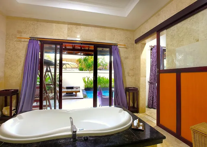 Private Pool Villas Kuta Bali *